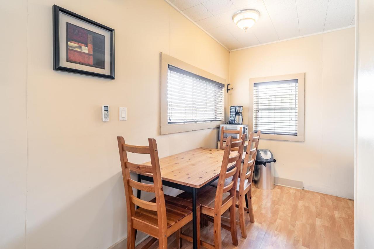 Bayside Cottage Rentals Port Rowan Extérieur photo